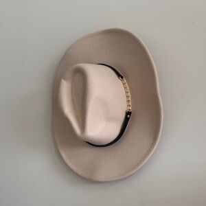 Elegant Cream Fedora Hat with Gold Chain Accent
